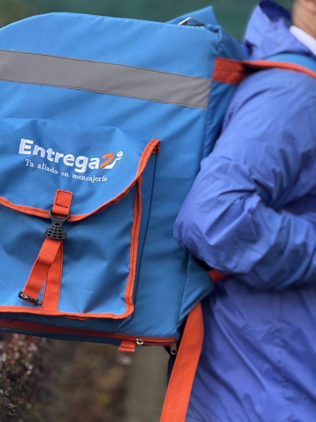 Morral de mensajería Entrega2, listo para salir a ruta
